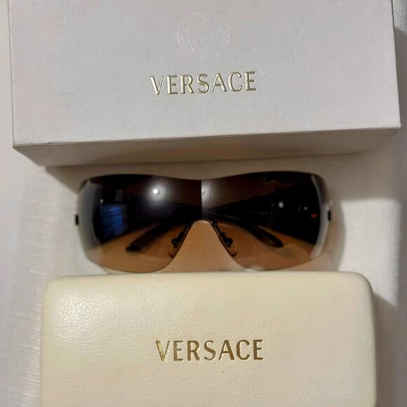 VERSACE Womens Vintage Sunglasses Brown Tortoise Shield main image 5